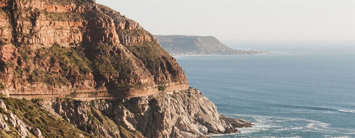 Cliffs and ocean along Chapman's Peak Drive