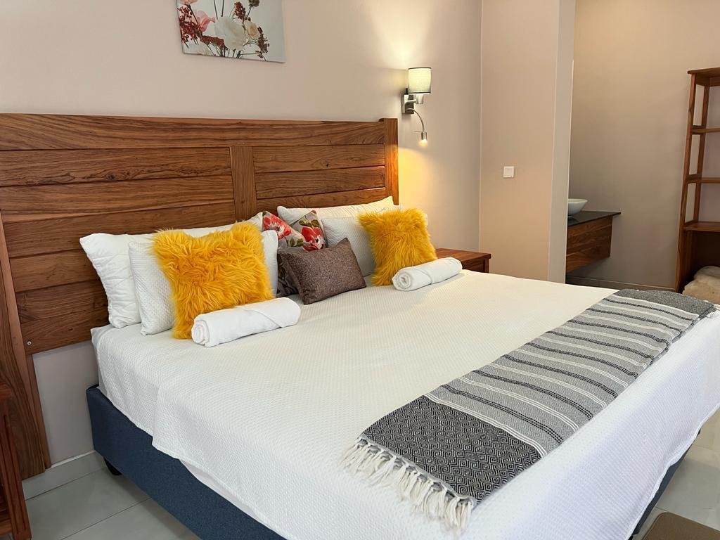 King bedroom at Bishop House, Victoria Falls