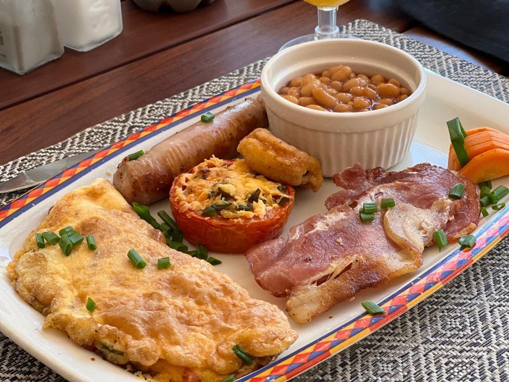 Plated breakfast served at Bishop House, Victoria Falls